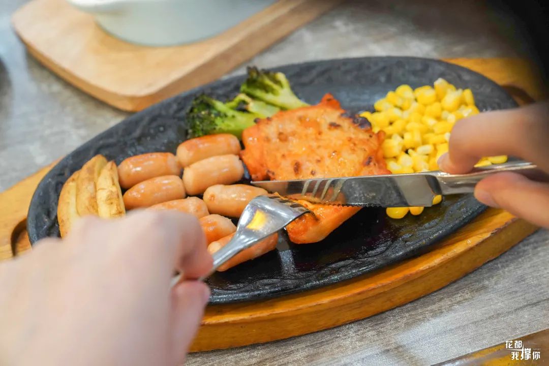 好吃不贵的披萨,性价比高又好吃的披萨