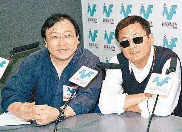 捡了遍地六便士,捡了六便士