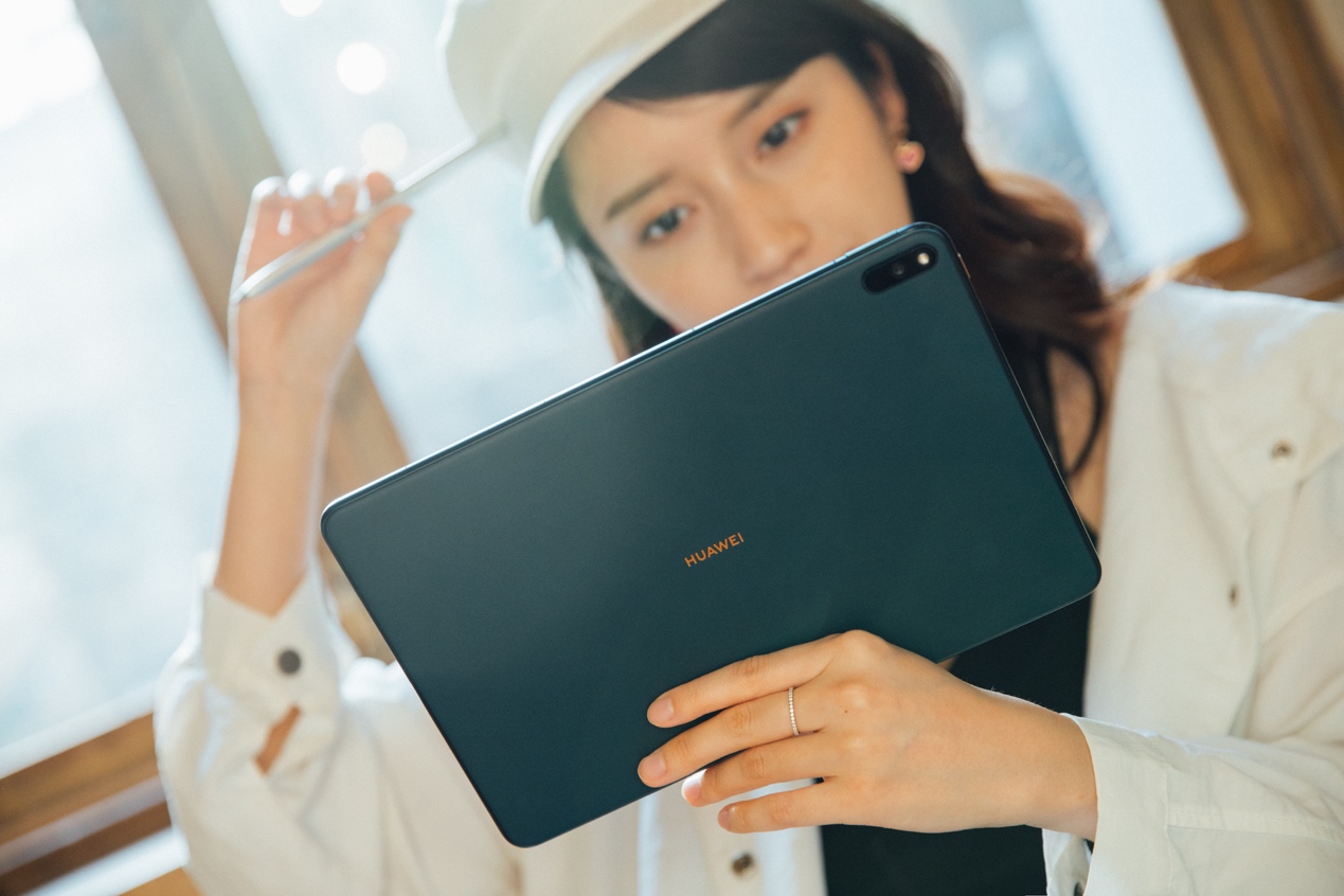 21世纪新材料之王石墨烯,材料之王石墨烯特点