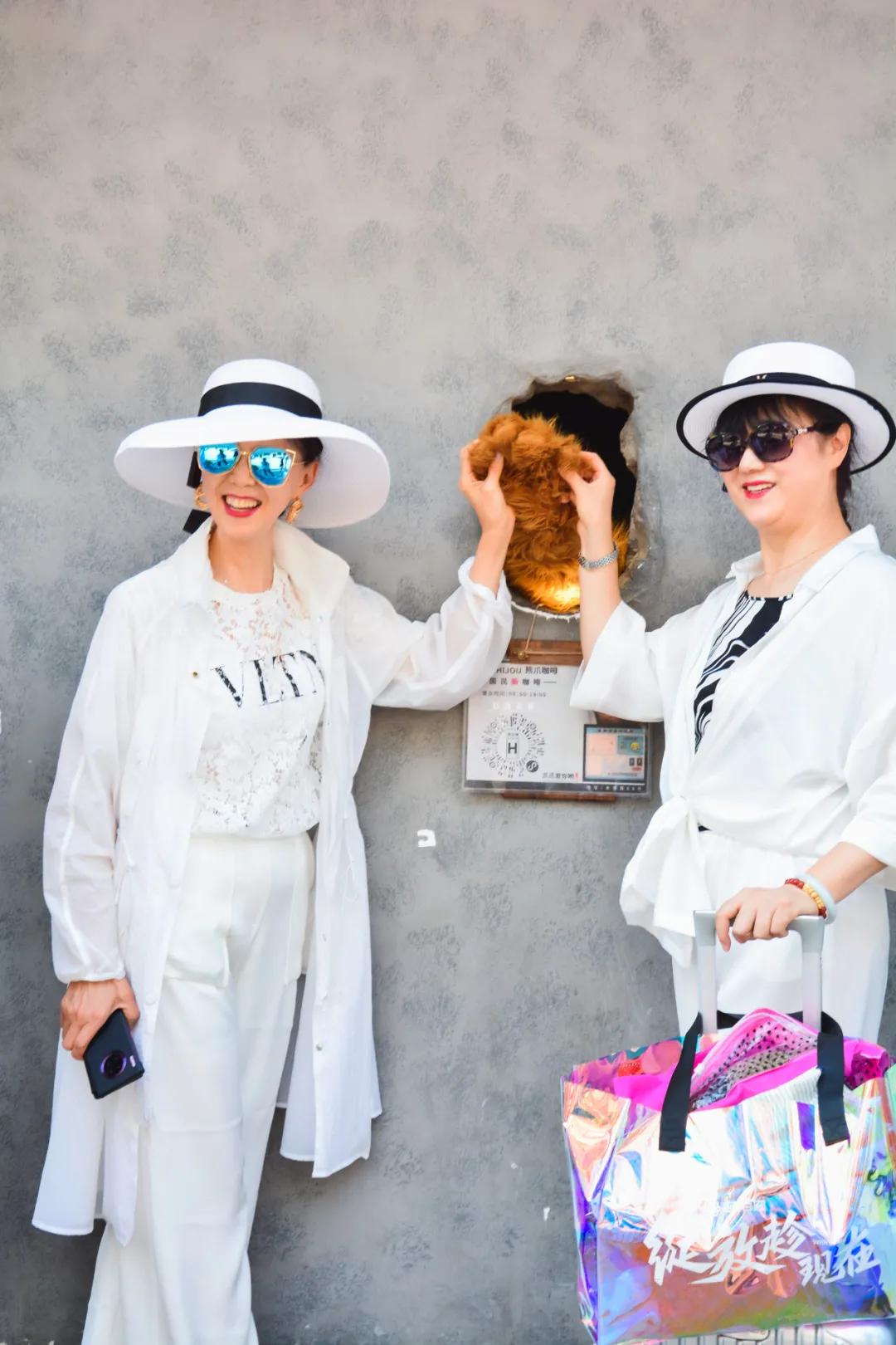 美妆技巧教你如何定妆不脱妆,妆后如何正确定妆不破坏妆面