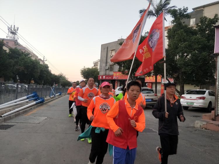 魅力深马,微马同行!六约微马助力深圳国际马拉松