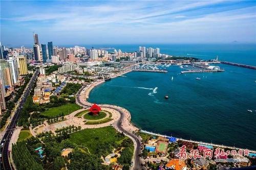 青岛是个很美的海滨,青岛被称为东方瑞士的原因