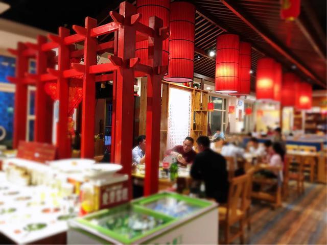 吴铭怀旧火锅坦洲一店,珠海吴铭怀旧火锅小龙虾