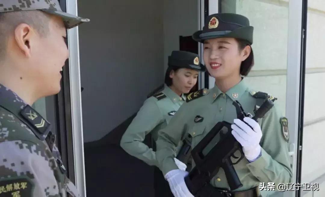 共同上阵的父子兵,军人父子一起参加阅兵