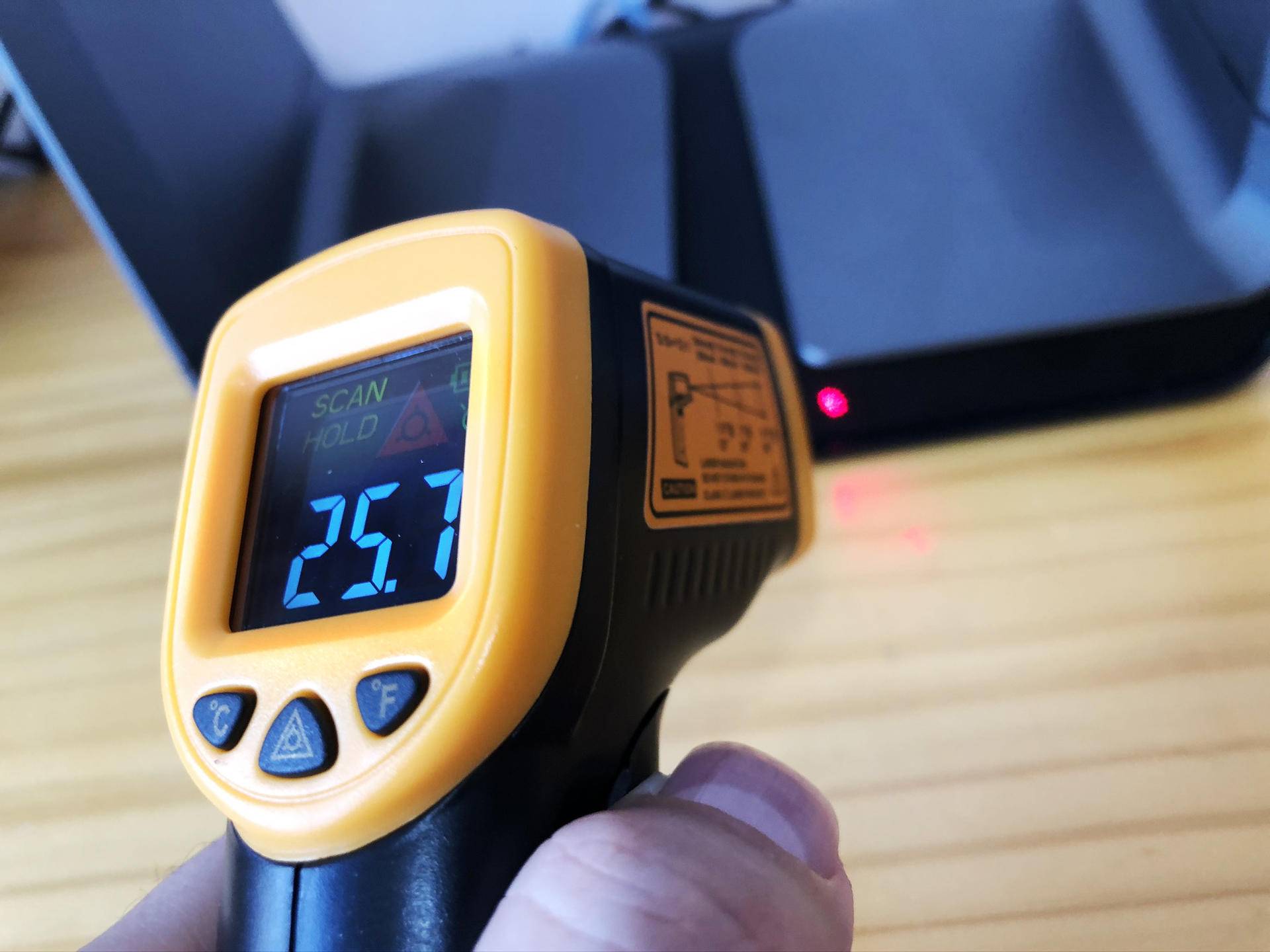 网件r6100路由器评测,网件r8000路由器评测