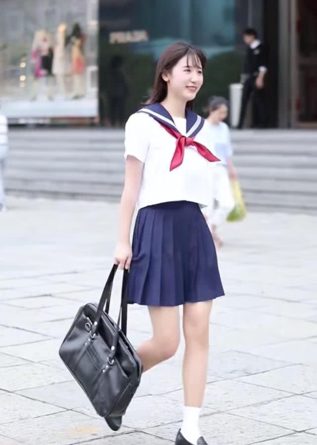 6月份可以穿小白鞋,学生党适合什么足球鞋