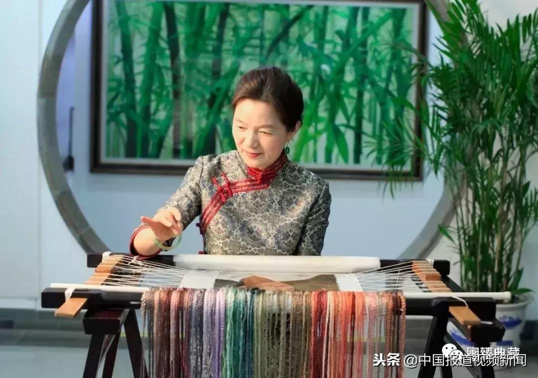 国家最高领导人亲自讲解顶级国礼——《仕女蹴鞠图》