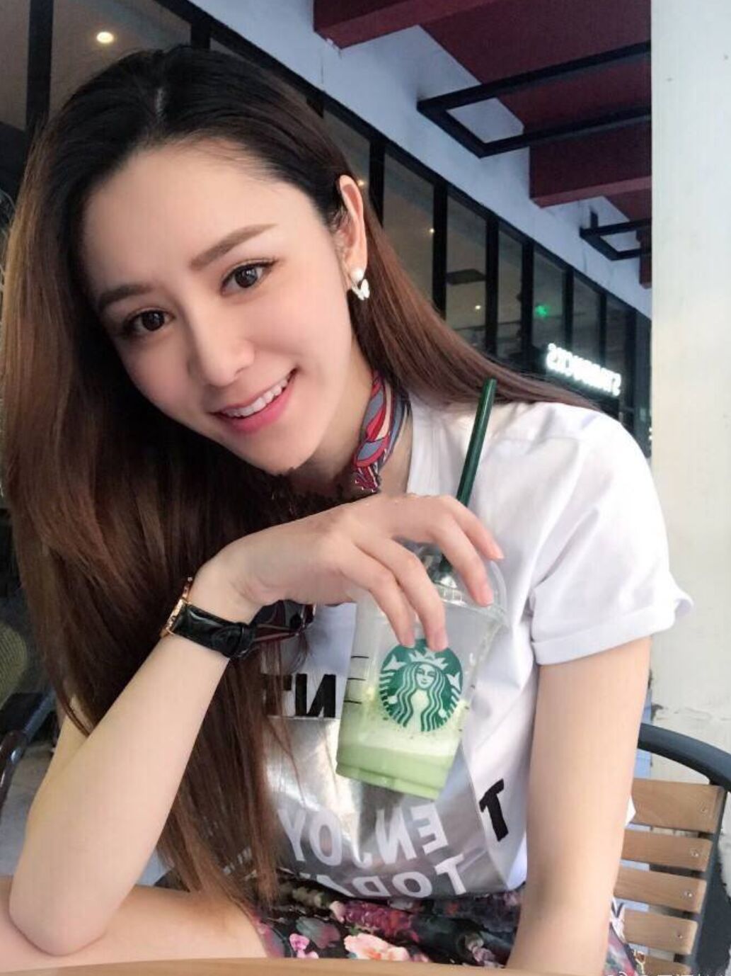 张馨月王灿对比照,王灿和张芷溪