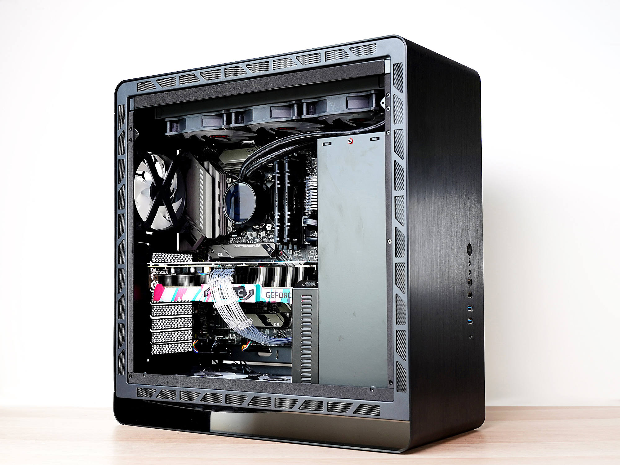 黑硬的外壳，粉嫩的内芯，全能型PC畅玩《永劫无间》的江湖世界