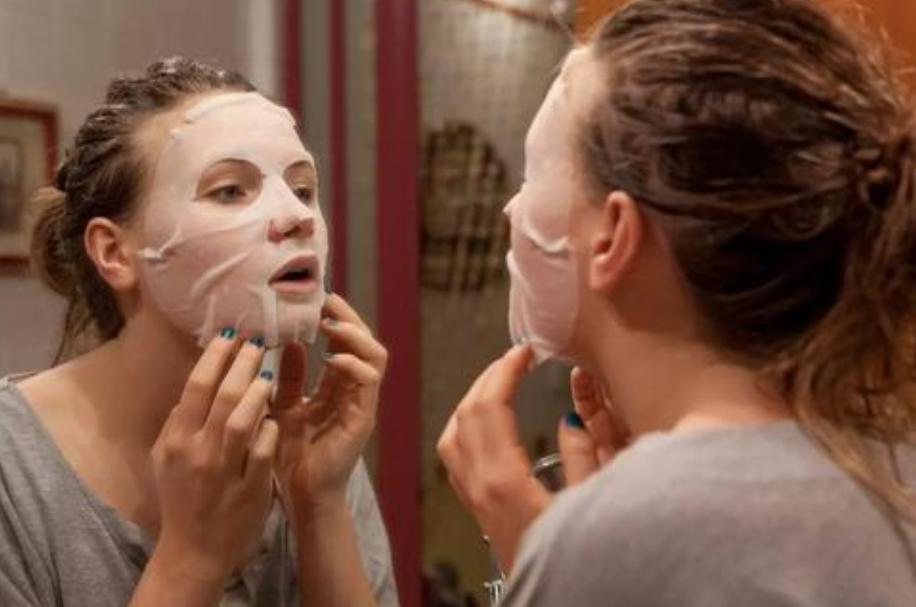 适合40岁平价抗皱保湿温和的眼霜,女人要想不显老多做保养