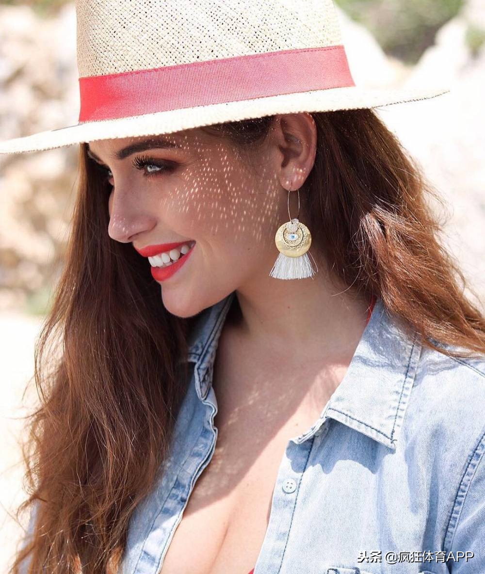 疯狂女神年终大盘点：花色足坛球色怡人各路英豪皆醉倒