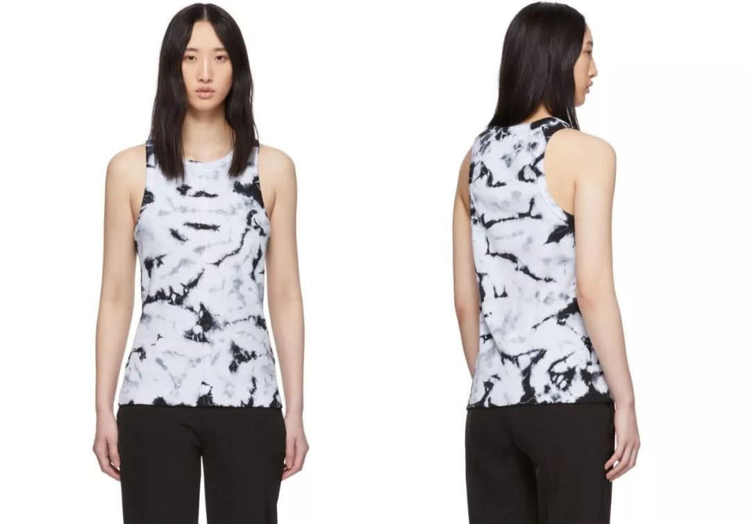 终于,它从街头走上了T台