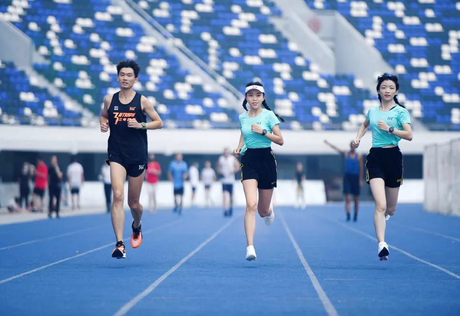 361飞燃2.5适合入门级跑者吗,361跑鞋哪个系列最好