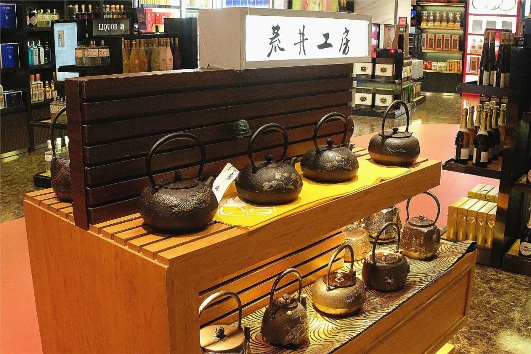 上海浦东日上免税店在候机室吗,浦东机场卫星厅免税店位置