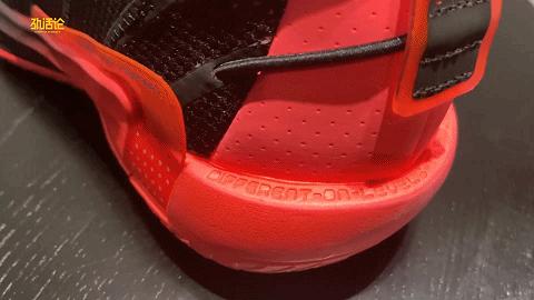 利拉德8.5代nba球场,利拉德上脚利拉德8代