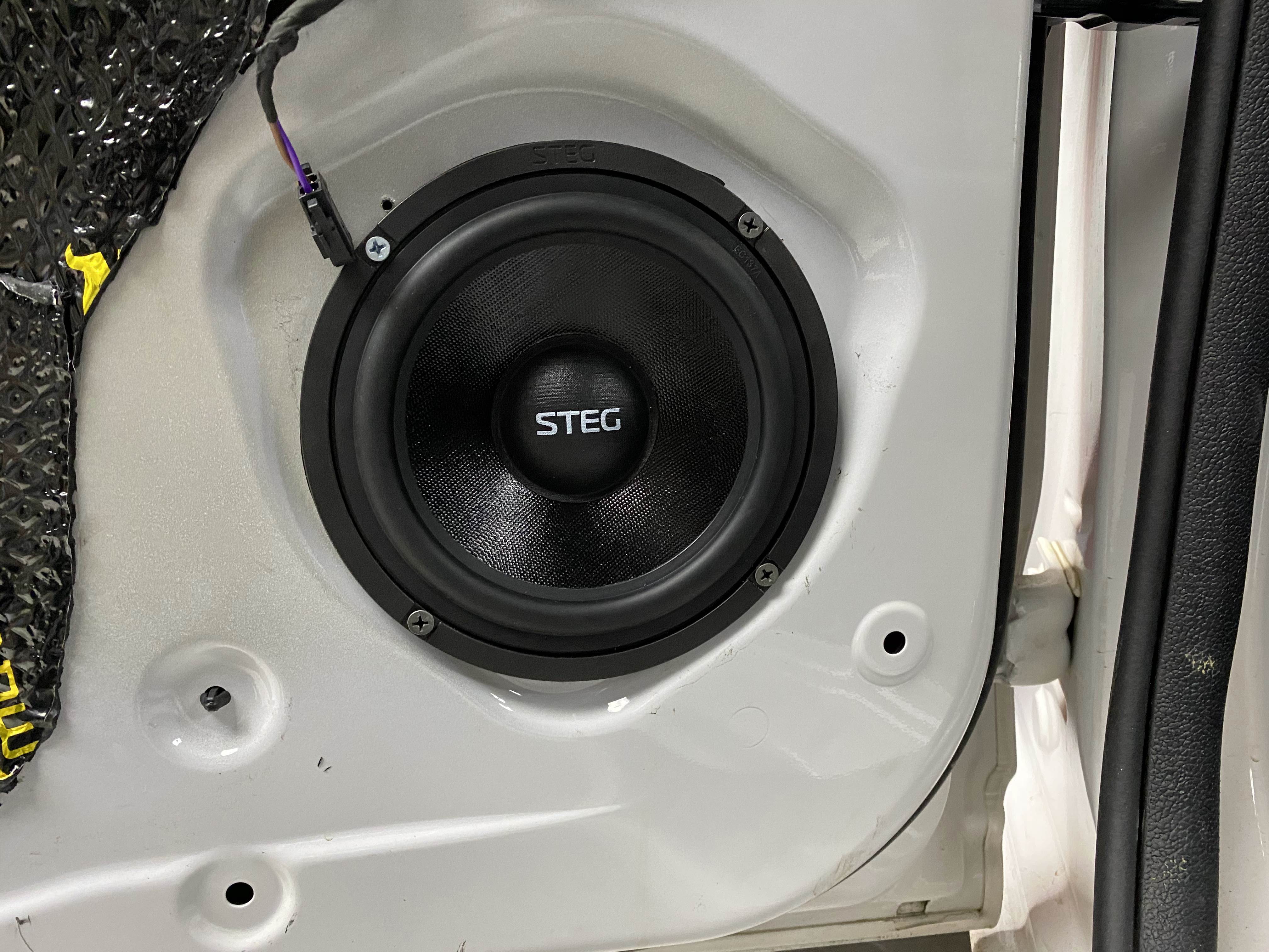 倒模工艺很nice宝骏360汽车音响改装美乐福X5+中低音倒模工艺