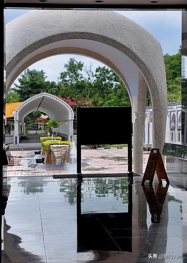 亚洲土豪文莱经济到底多发达,一块钱就能看所有的病?