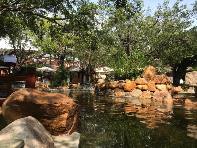 推荐一下珠海泡温泉的地方,珠海御温泉泡温泉看日落