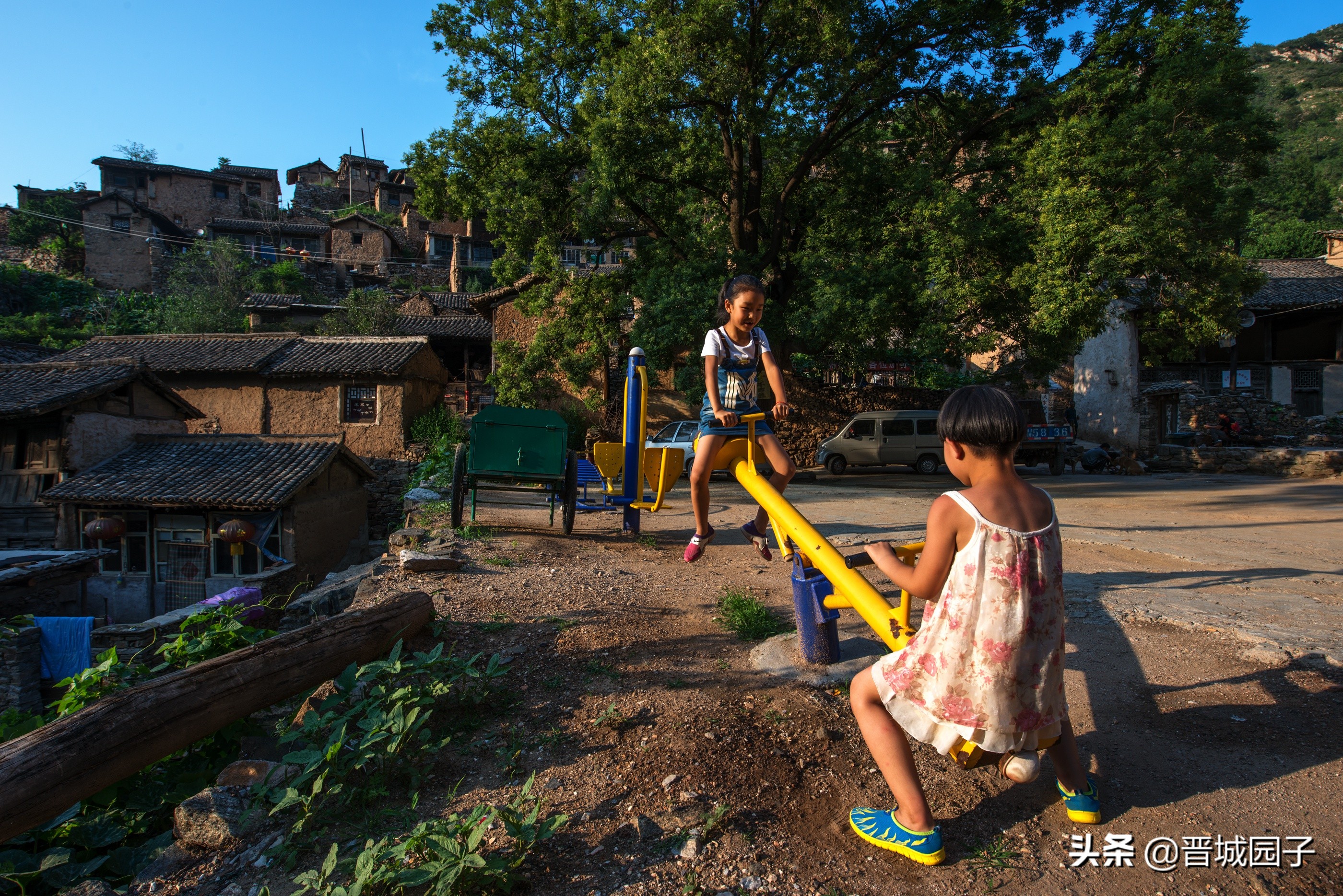 大汖古村深山里的布达拉宫,大汖村太行山深处的布达拉宫