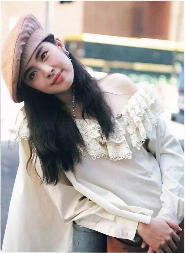 港风复古妆教程,港风复古妆用什么眼影