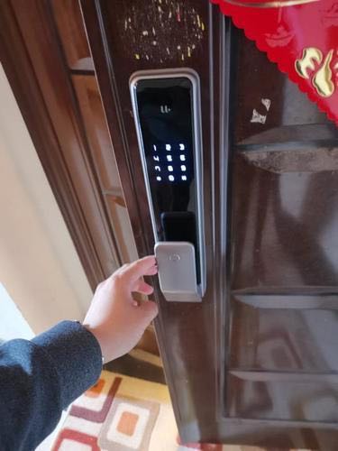 家装指纹锁,家装密码锁好不好