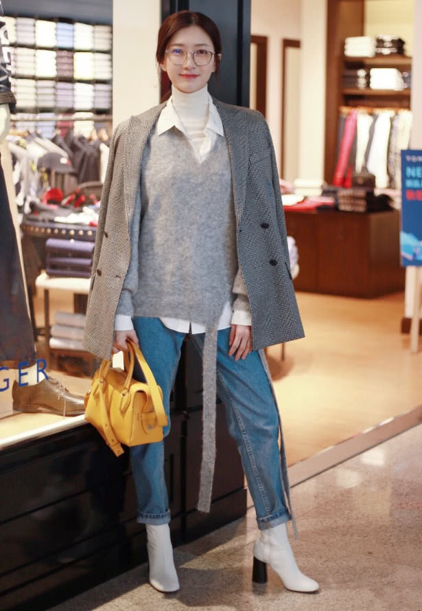 江疏影现在穿什么衣服,江疏影连穿个衣服都这么有气质