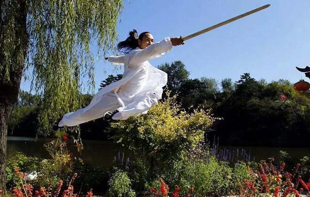 古代轻功vs现在轻功,古代的轻功到底是怎样一种神技