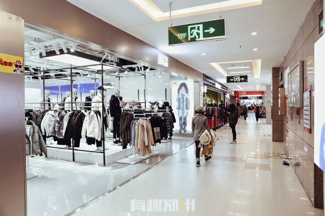 郑州银基商贸城,时尚和繁华背后,多的是你不知道的辛苦和忙碌