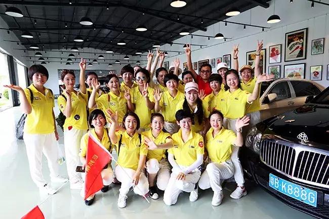 巨邦快乐集结号丨看见了,其中一艘游艇上,是我们的船长大舅哥