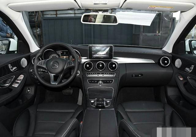 奔驰glb多少钱能落地,2018奔驰cla180落地多少钱