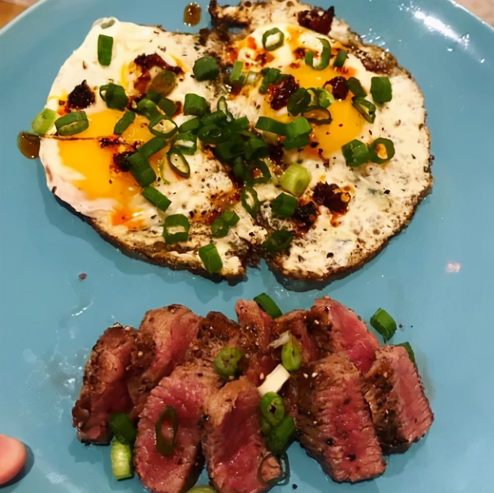 外国人喜欢在中国买手机壳,老外来买手机壳