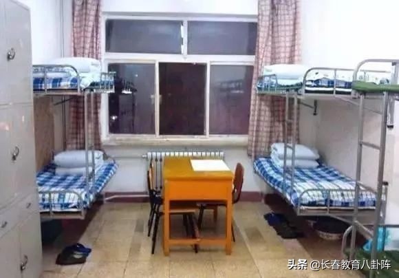 全国高校宿舍奢华排行,各个学校宿舍大比拼