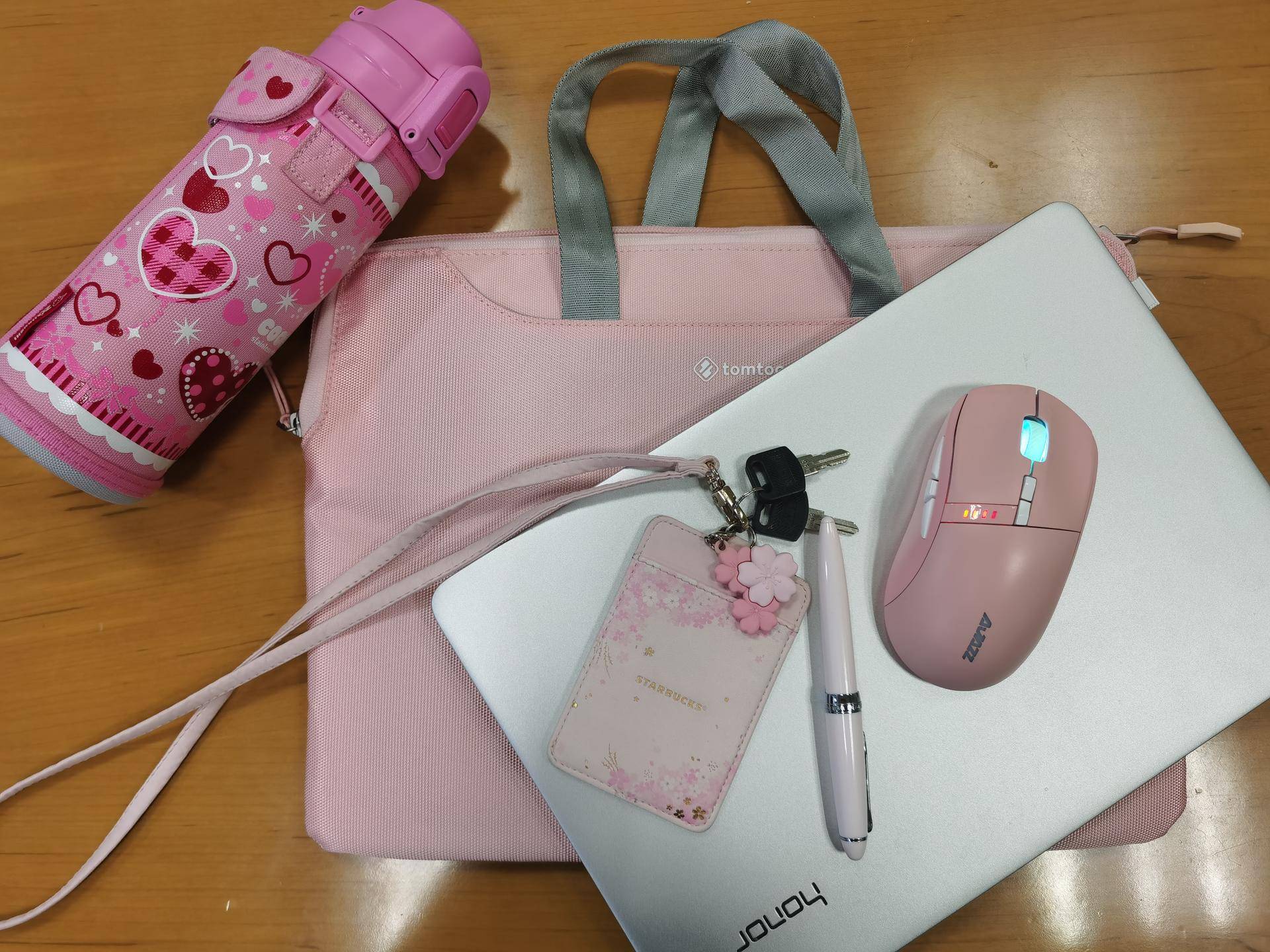 女人控制不住买衣服,女生总是控制不住买衣服