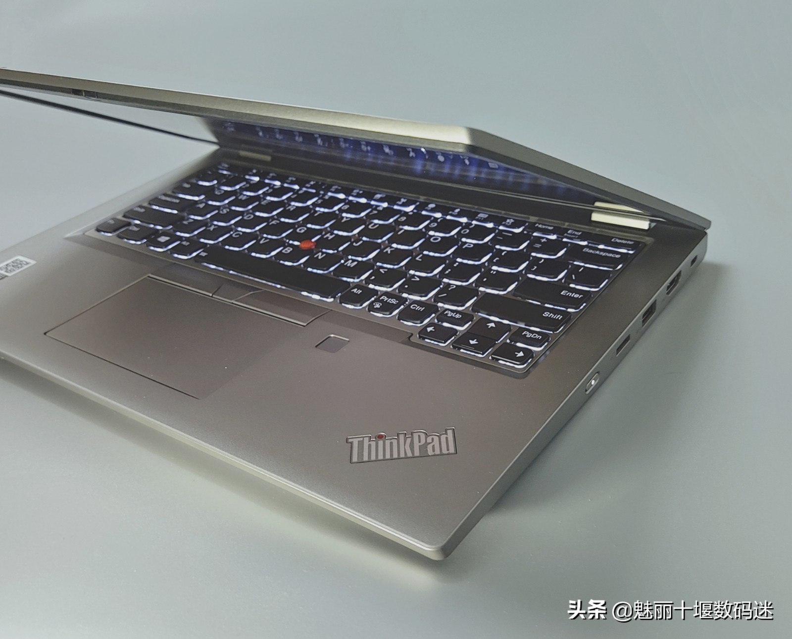 thinkpads22016款评测,升级版的thinkpad2020s2值得买么