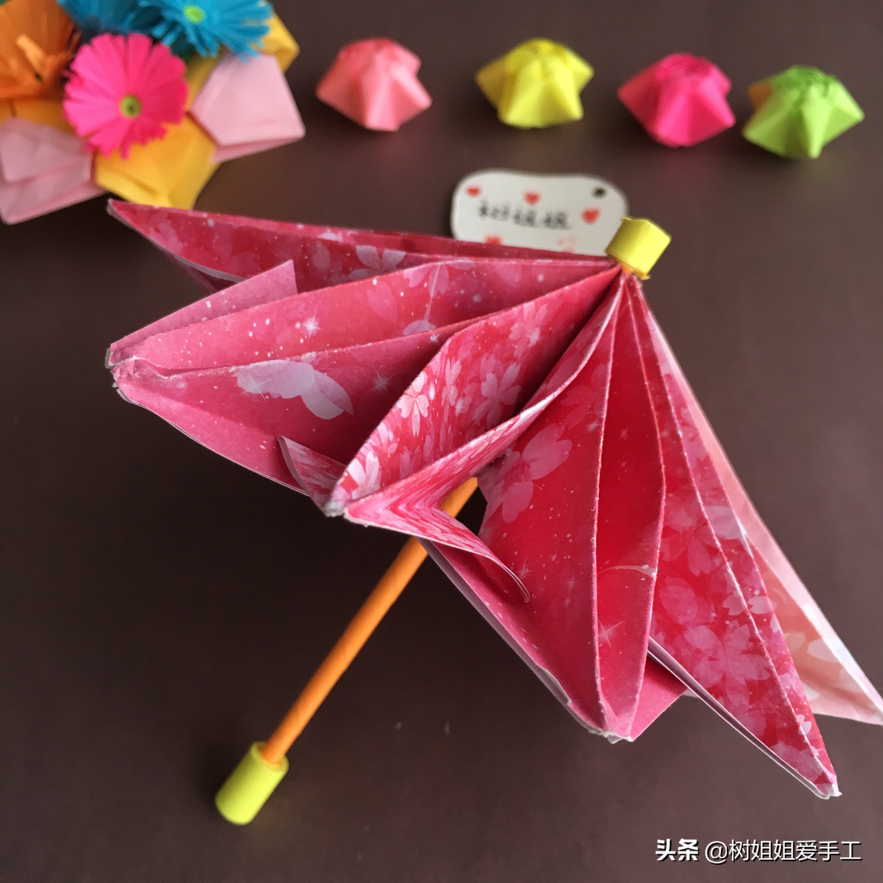 小折纸大智慧，1种折法折出的发簪、陀螺、纸伞