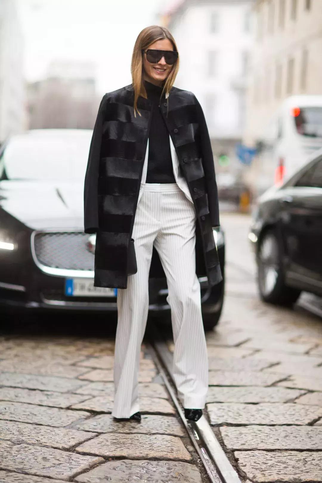 男士黑色羽绒服配什么打底衫,黑羽绒服大衣配什么打底衫