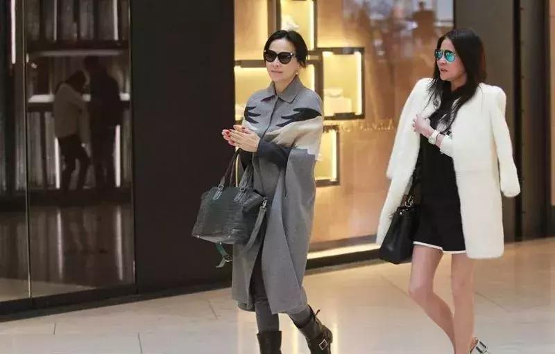 有钱有闲风华绝代,有钱有闲有美貌