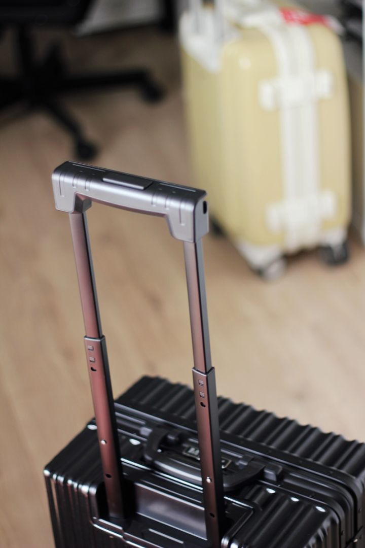 轻便美旅行李箱,好用价格不贵的指纹解锁行李箱