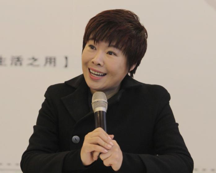 老梁揭秘为什么有人说于丹易中天,易中天评价于丹现象