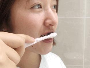 刘涛是全口瓷牙,演员刘涛的一口烤瓷牙多少钱