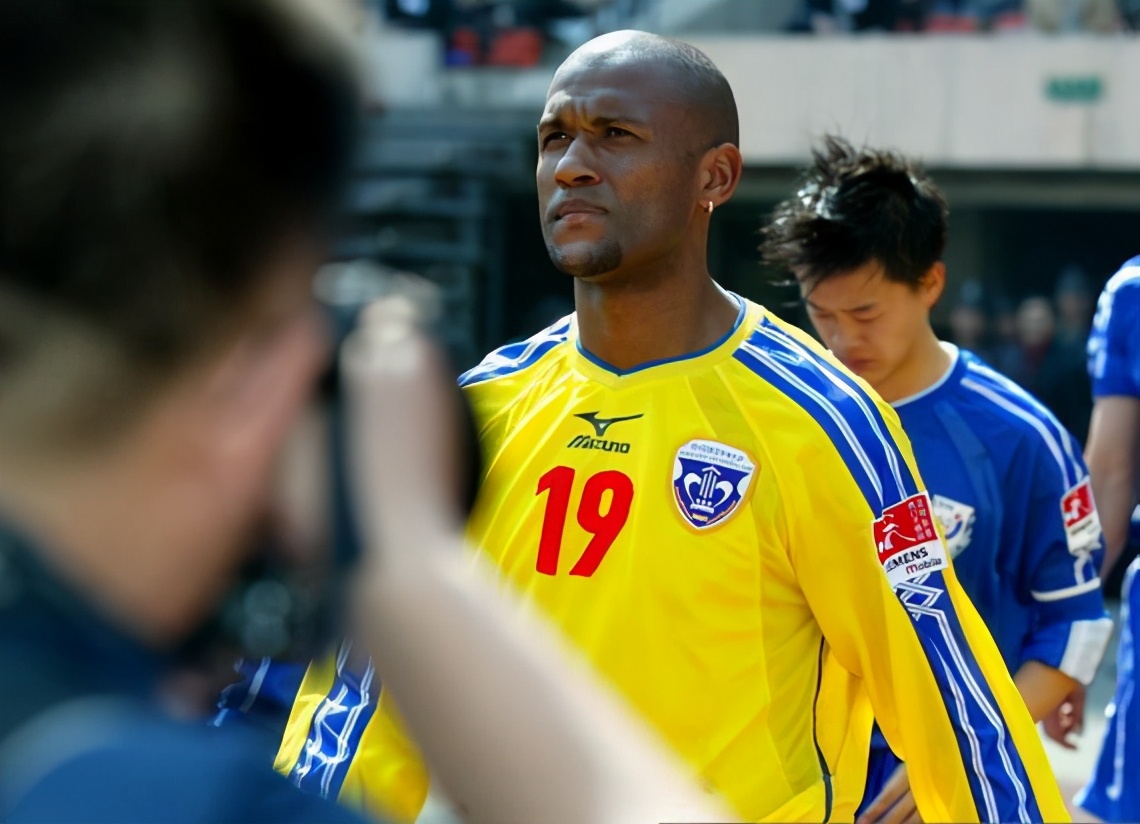 中外射手争霸史：甲A初期本土球员称王，外援是配角