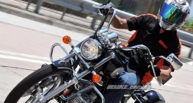 豪爵巡航车悦酷gz150排量,豪爵gz150用15w40机油好还是10w30