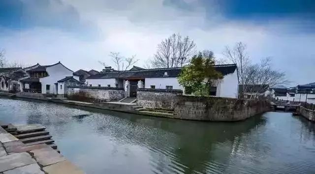 山如碧浪翻江去译文,山如碧浪翻江去下一句