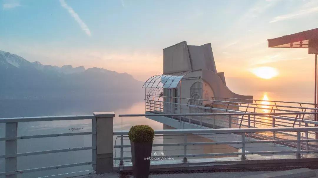 我去学了餐桌礼仪，感受到了满满的阶级差距