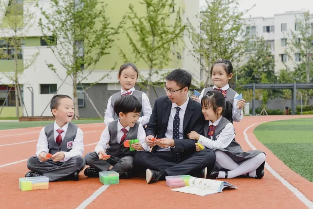 锦一附小和泡小天府哪个好,成都锦一附小咋样