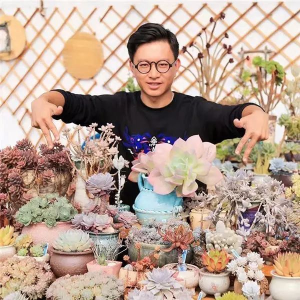 澶氳倝澶х浜屾湪,澶氳倝杈句汉浜屾湪