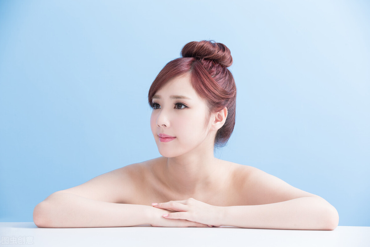 熊果苷美白精华能祛斑吗,熊果苷精华可以美白吗