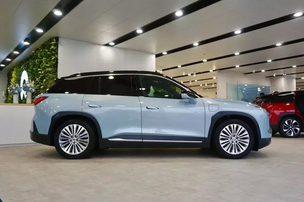 续航里程超过2000公里的燃油suv,12万元混合动力续航600kmsuv