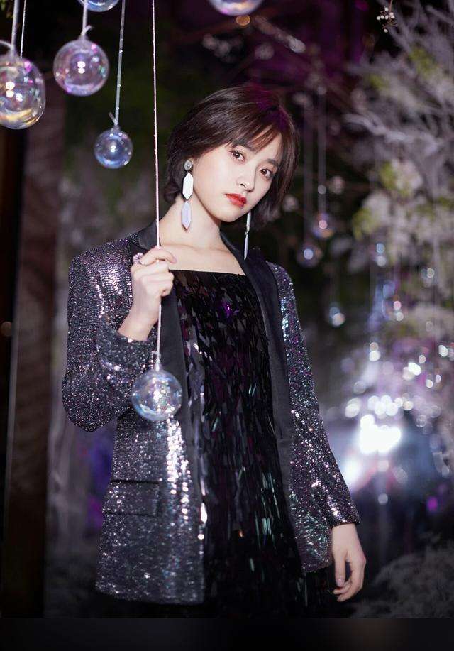 娃娃脸如何摆脱土气,娃娃脸女的怎么穿衣