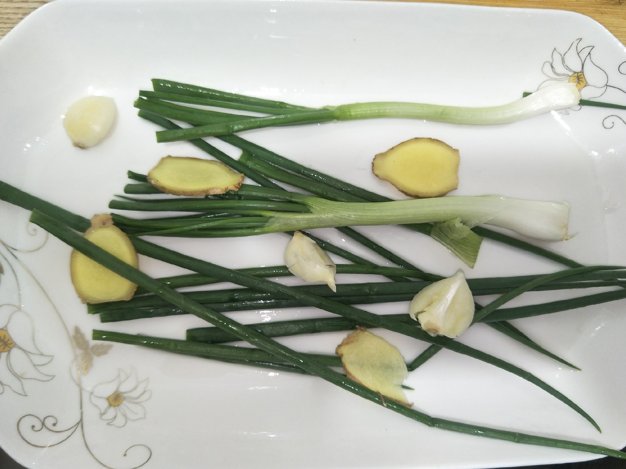 清蒸鱼没有蒸鱼豉油可以用生抽吗,清蒸鱼需要放什么料